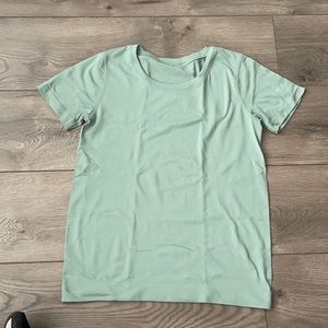 Lululemon Swiftly Breathe short sleeve